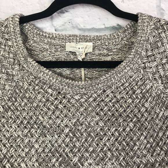 Lucky Brand Sweater. - Picture 2 of 6